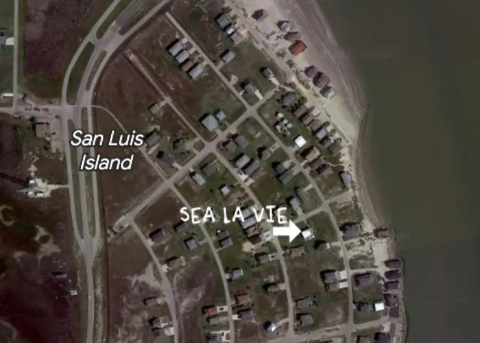 Sea-La-Vie, Your Beach House Oasis