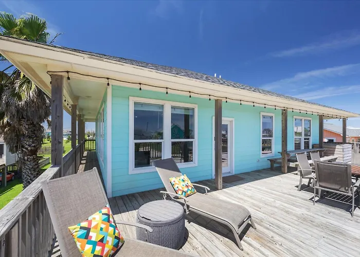 Surfside Retreat - Beautiful Views & Steps From The Beach!